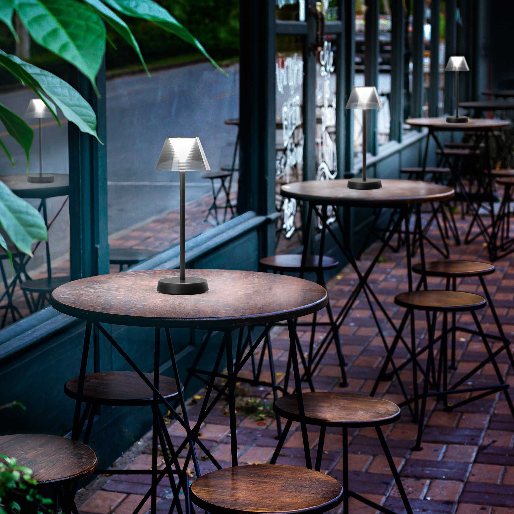 Преносими настолни лампи